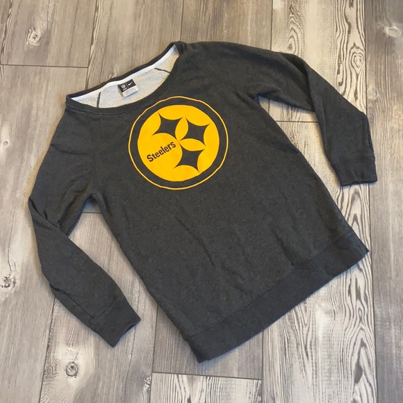 Nike Tops - Nike Steelers off the shoulder Sweatshirt